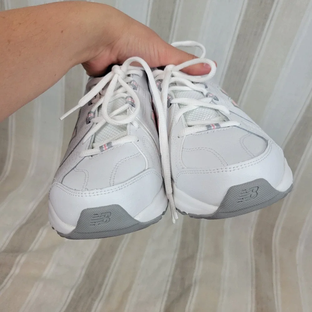 New Balance Women's 608v5 Casual Comfort Cross Trainer Shoes Sneakers Size 8